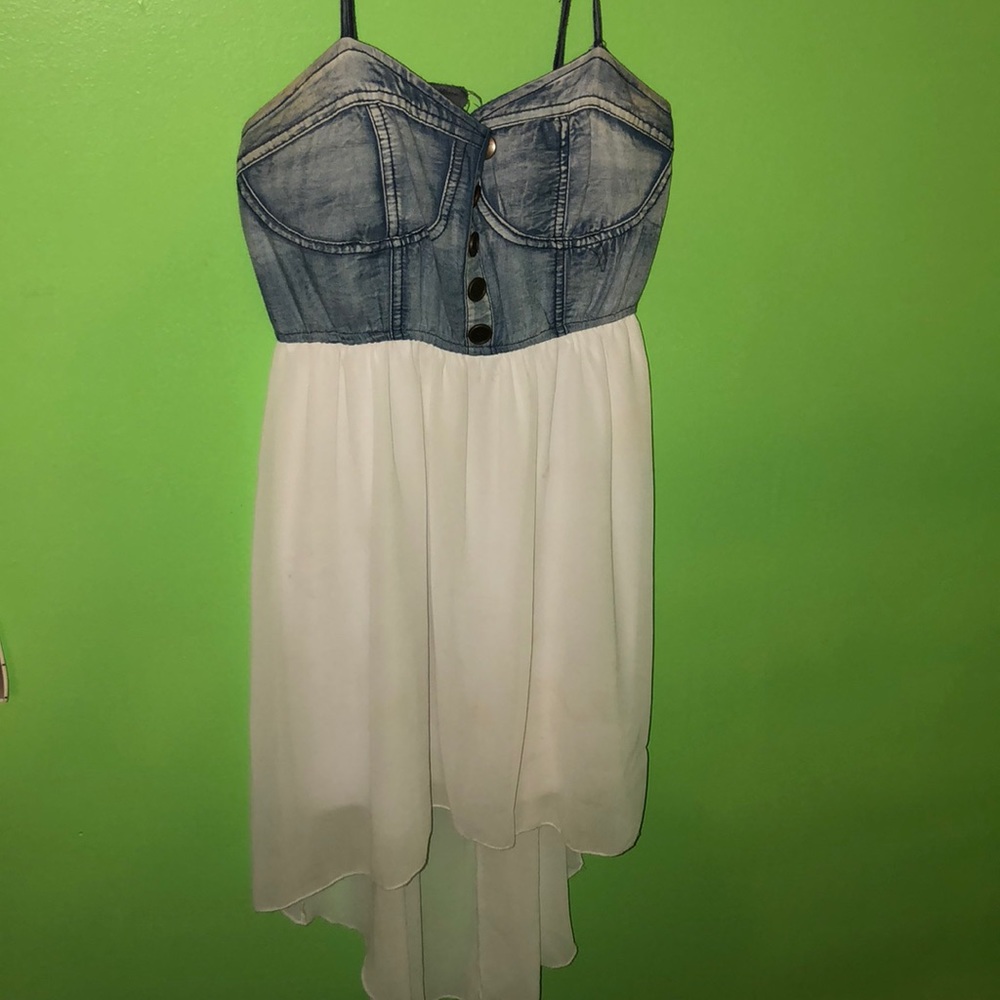 White dress with Train